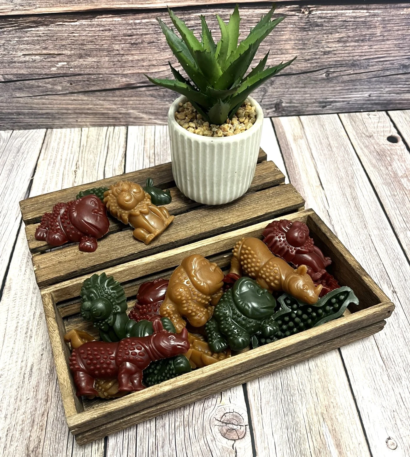 Medium Jungle Animals Vegetarian Dog Treats - Image 3