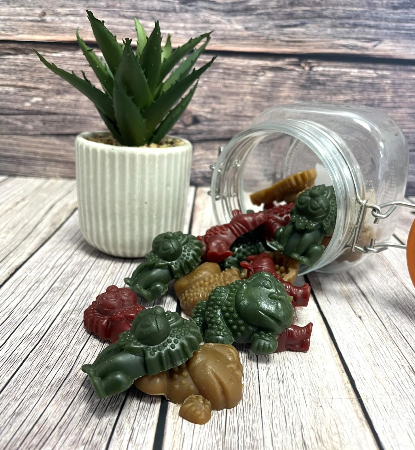 Small Jungle Animals Vegetarian Dog Treats - Image 3
